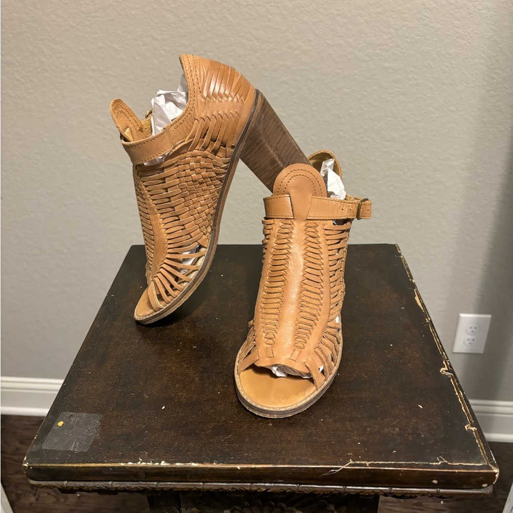 Women's Tan Leather Woven Heeled Sandals Like New